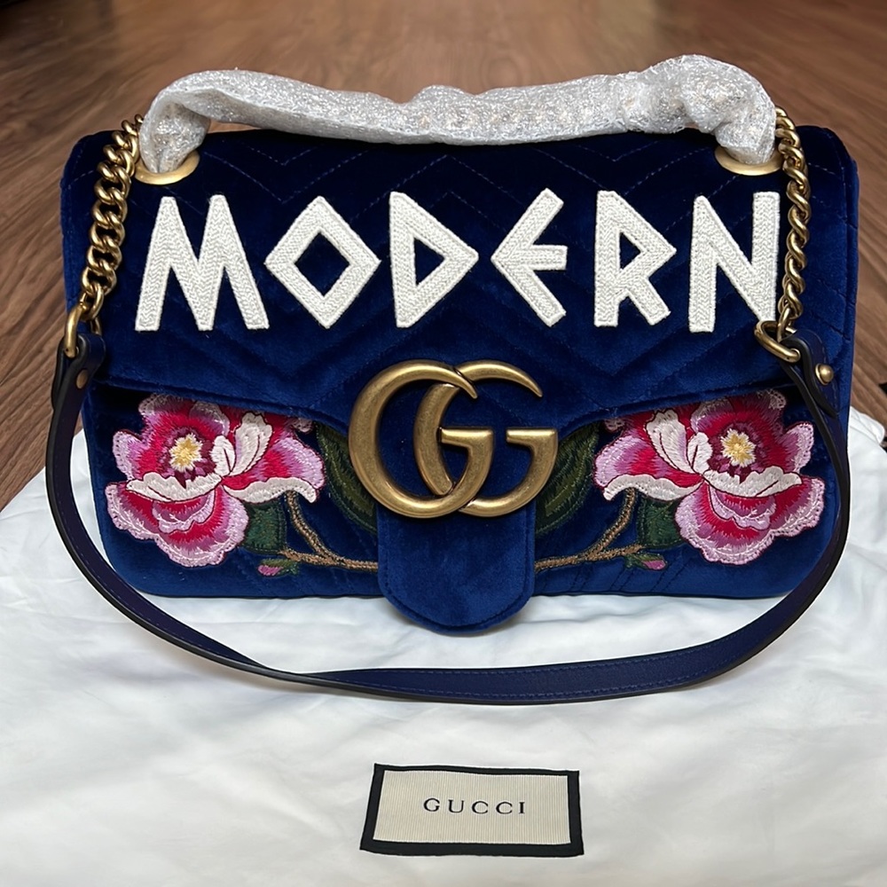 A99- Authentic Gucci LIMITED Velvet Marmont shoulder bag